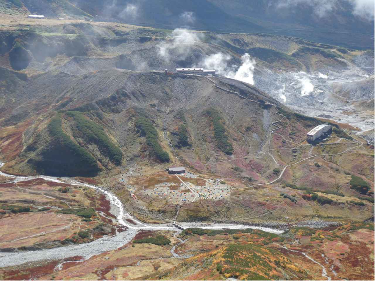 画像: 下山中に広がる雷鳥沢キャンプ場