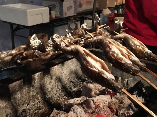 画像: 人気の岩魚の塩焼き(物販テントにて)
