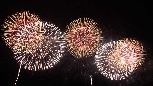 画像: 8月5日(水) 観覧席の予約はお任せ! 大曲の花火 —秋の章— 花火芸術祭