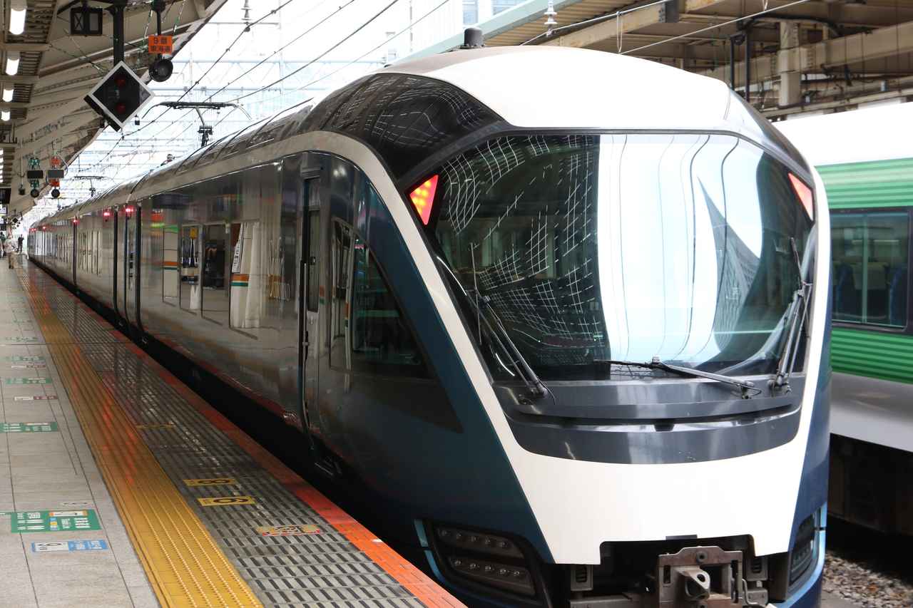 画像: 東京駅ホームに停車する特急「サフィール踊り子」(イメージ)