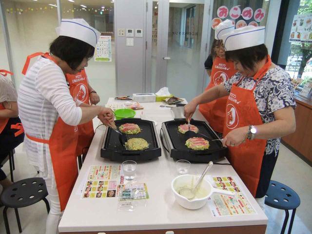 画像: 崩さないよう、慎重にひっくり返しました。