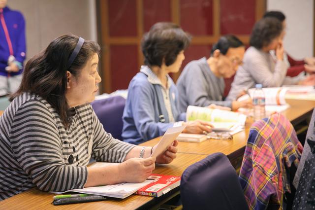 画像: 松本大学の管理栄養士による栄養講座では、皆さん熱心に耳を傾けていました