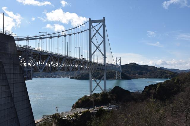 画像: 写真の因島大橋を皮切りに、6つの橋を渡ります。