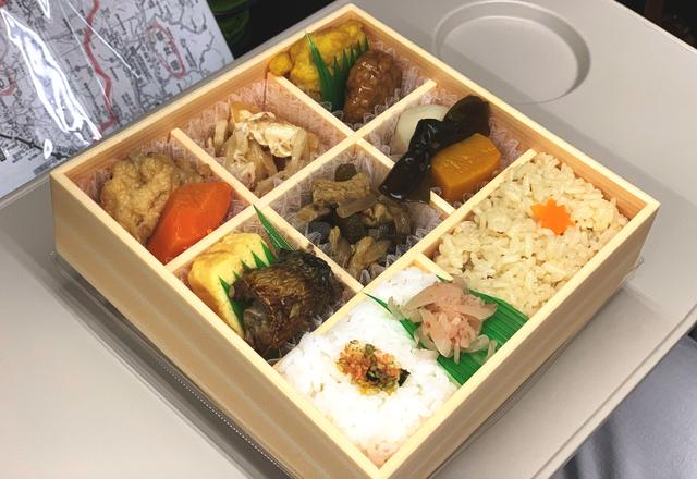 画像: 色々な料理を少しずつ楽しめる「なだ万」のお弁当