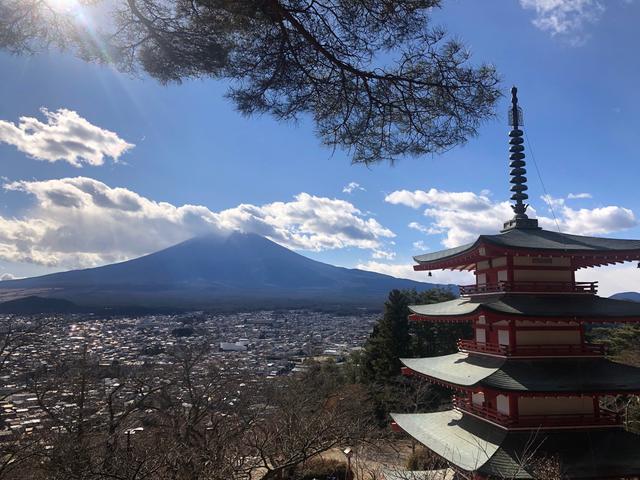 画像: 新倉山浅間神社から見た富士山(C)kana