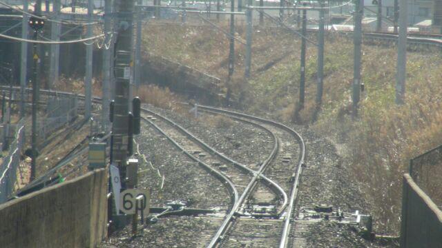 画像: 馬橋支線への続く線路(右側)(撮影弊社社員)