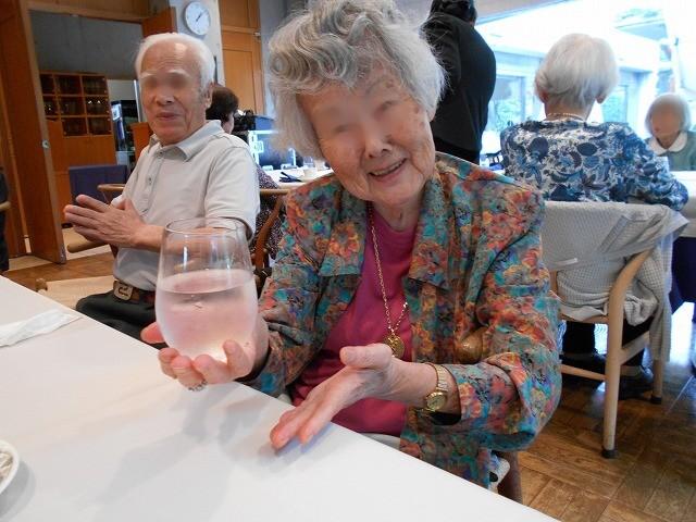 画像7: 9月の高井戸の様子。外出やらお祝いやら。