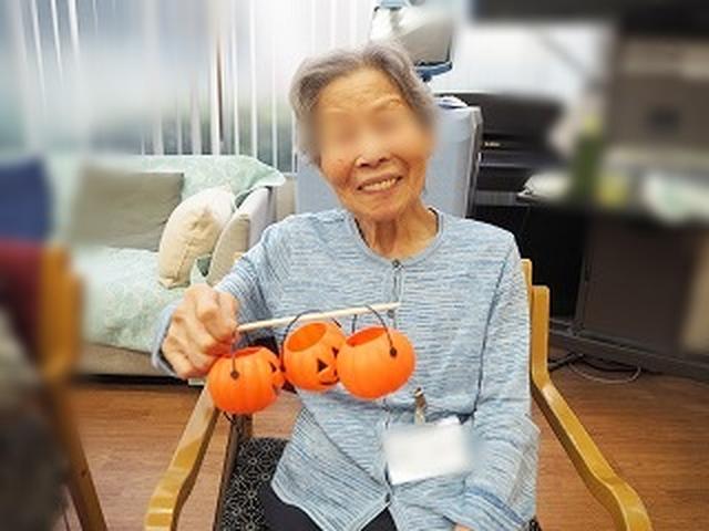 画像: かぼちゃの入れ物を使ったゲーム♪