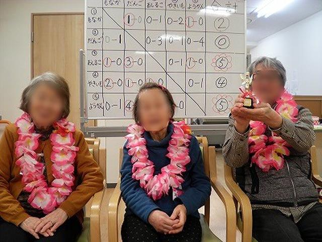 画像2: 早速赤チーム、青チームに分かれて競技開始!
