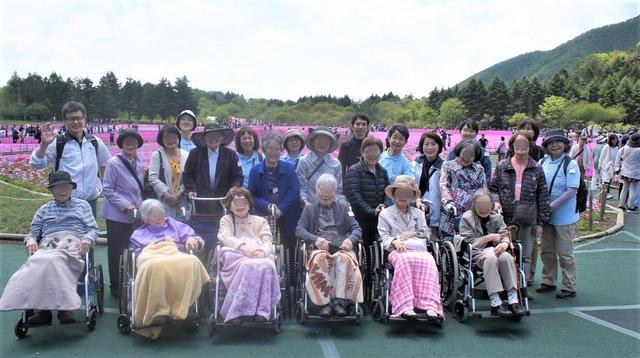 画像: 富士芝桜まつり 目の前に広がる芝桜のピンクにみなさん歓声ををあげてらっしゃいました!