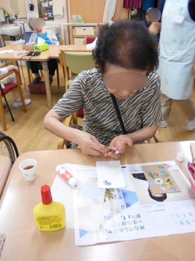 画像1: 手工芸 押し花で額かざり
