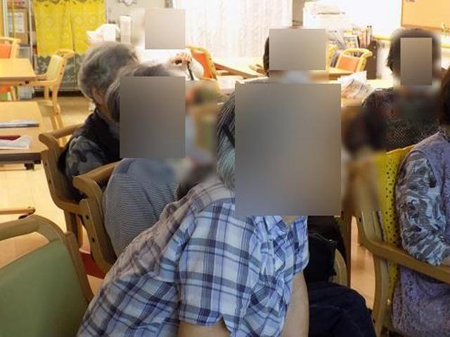 画像2: 映画鑑賞