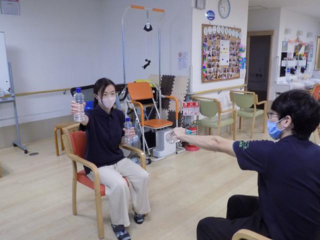 画像5: まごころトレーナー小池による「ペットボトルボクササイズ」