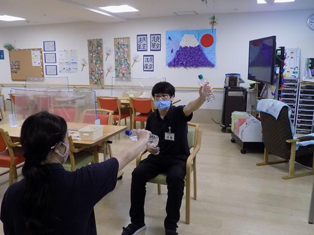 画像3: まごころトレーナー小池による「ペットボトルボクササイズ」