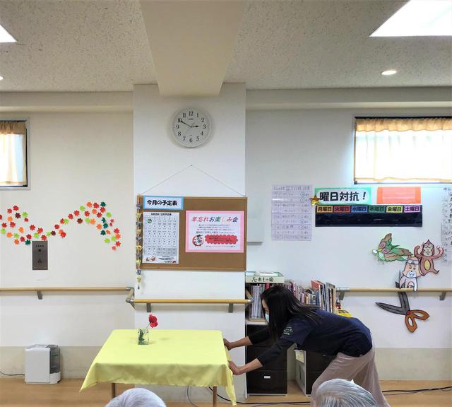 画像1: テーブルクロス引き