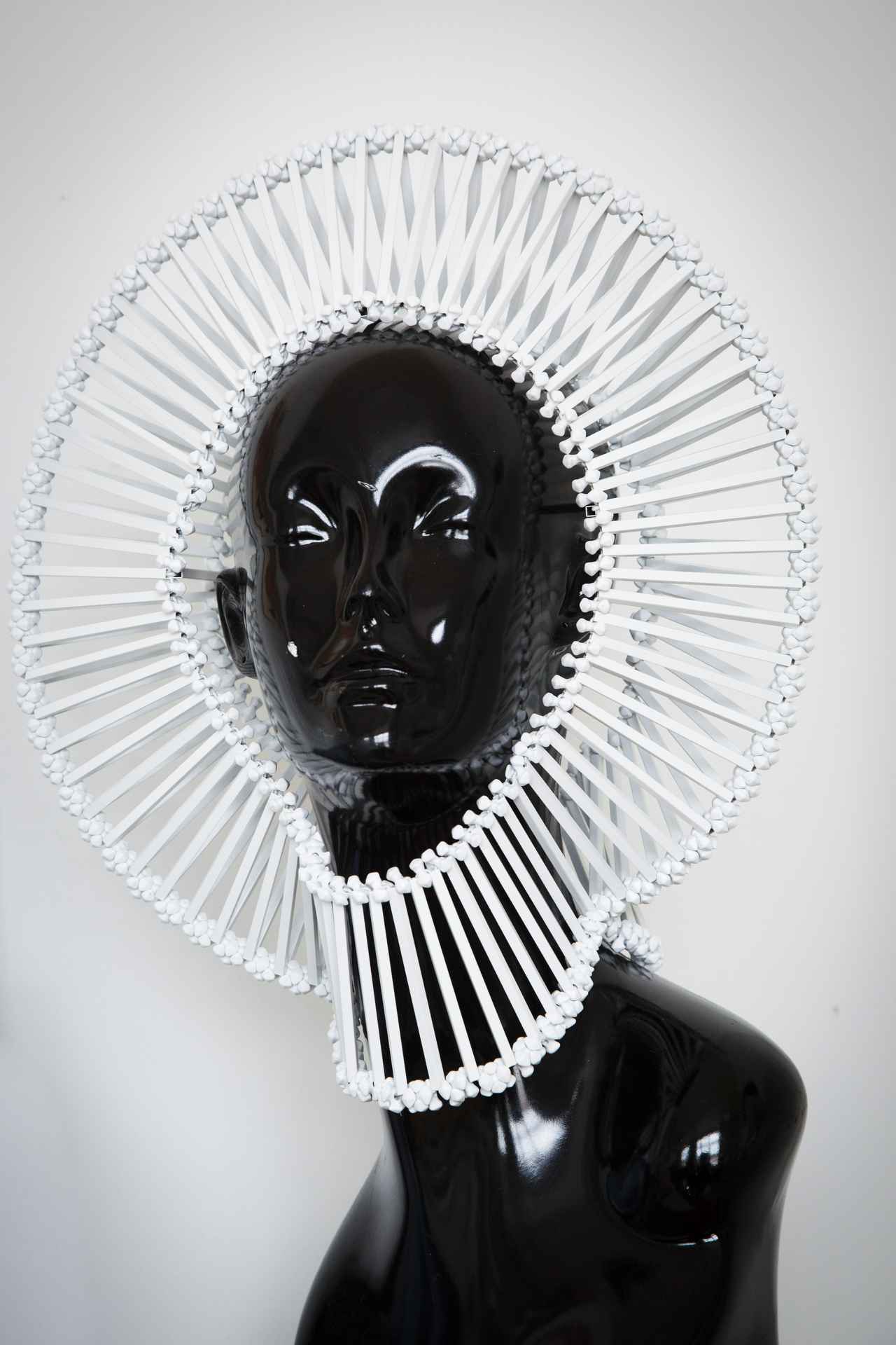 7/11』でビヨンセが着用！ 奇抜さが魅力の「WXYZジュエリー」 (2/2