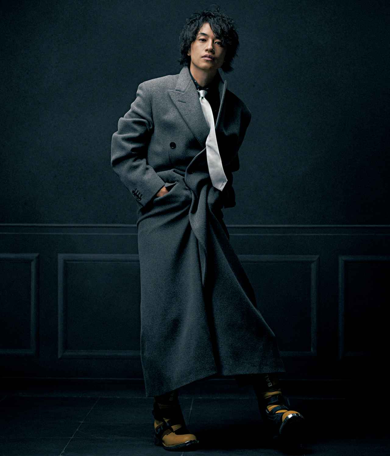 斎藤 工、かく纏いし - T JAPAN:The New York Times Style Magazine