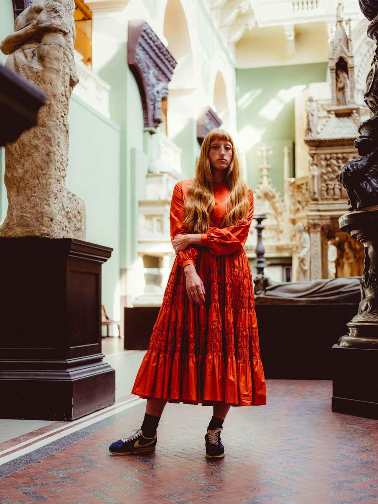 期待の若手デザイナー、 モリー・ゴダードの凱旋 (1/4) - T JAPAN:The