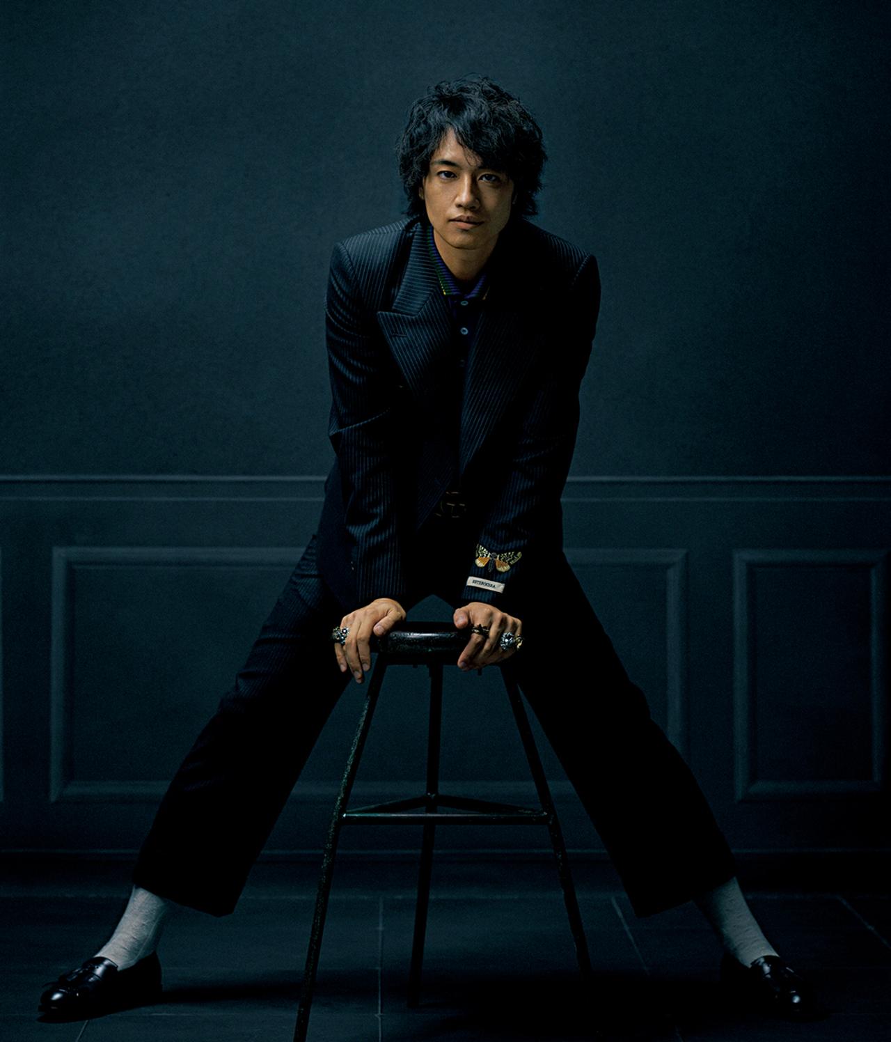 斎藤 工、かく纏いし - T JAPAN:The New York Times Style Magazine