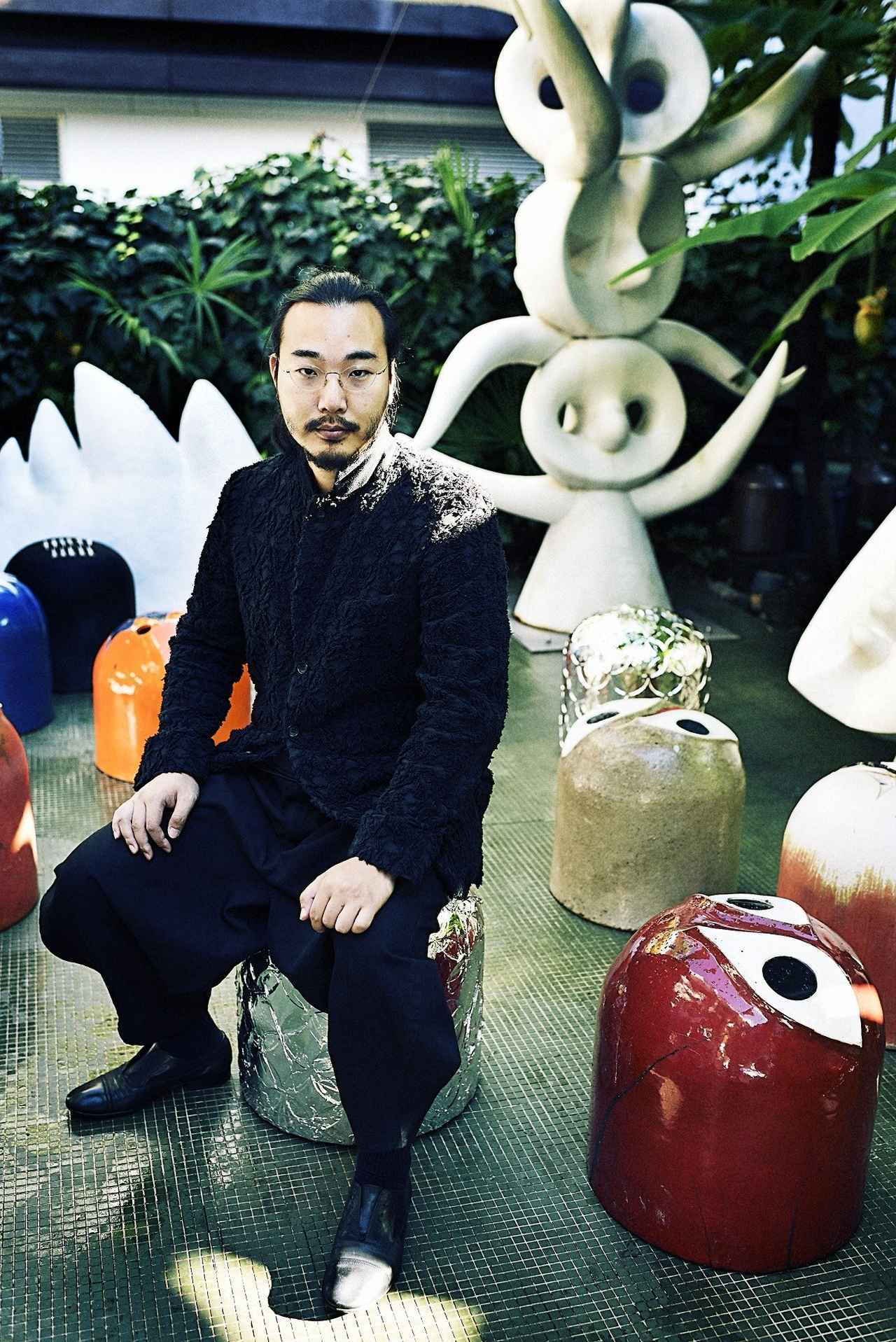 ニューヨークでもっとも注目されている アーティストのひとり 舘鼻則孝 (1/1) - T JAPAN:The New York Times Style  Magazine 公式サイト