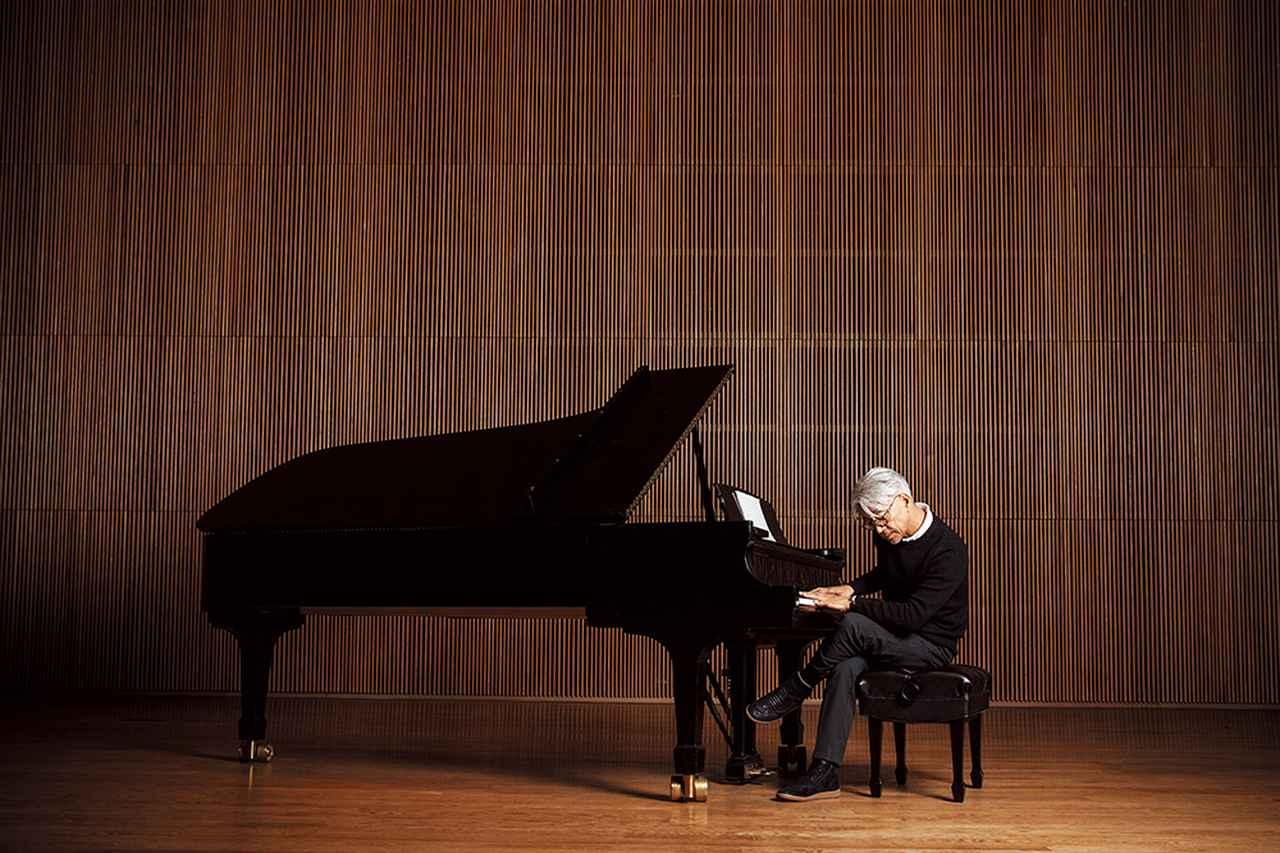 音楽家・坂本龍一が語る 作りたい音楽、本の可能性 時と人をつなぐ音