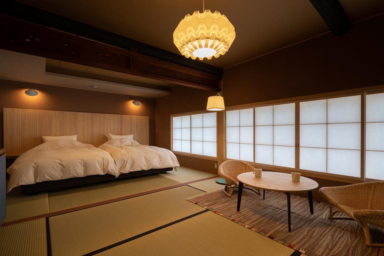 歴史ある宿場町を変えた新しい宿 「商店街HOTEL 講 大津百町」 (1/1