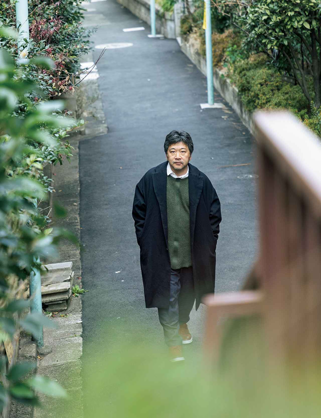 画像: 日本を代表する映画監督として多忙な日々の中、まだ春の気配の遠い都内某所にて