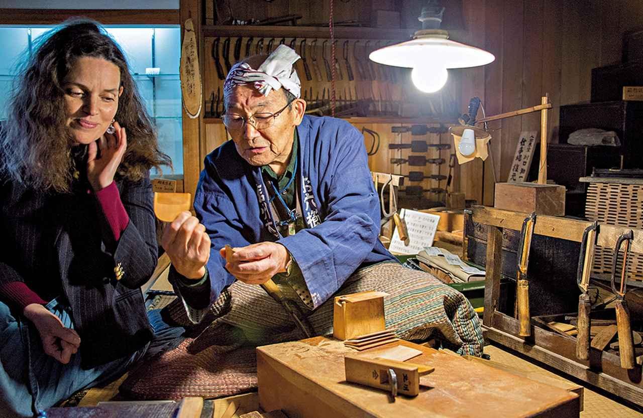 ビュリー」のヴィクトワール、 “お六櫛” の作り手を訪ねる (1/1) - T