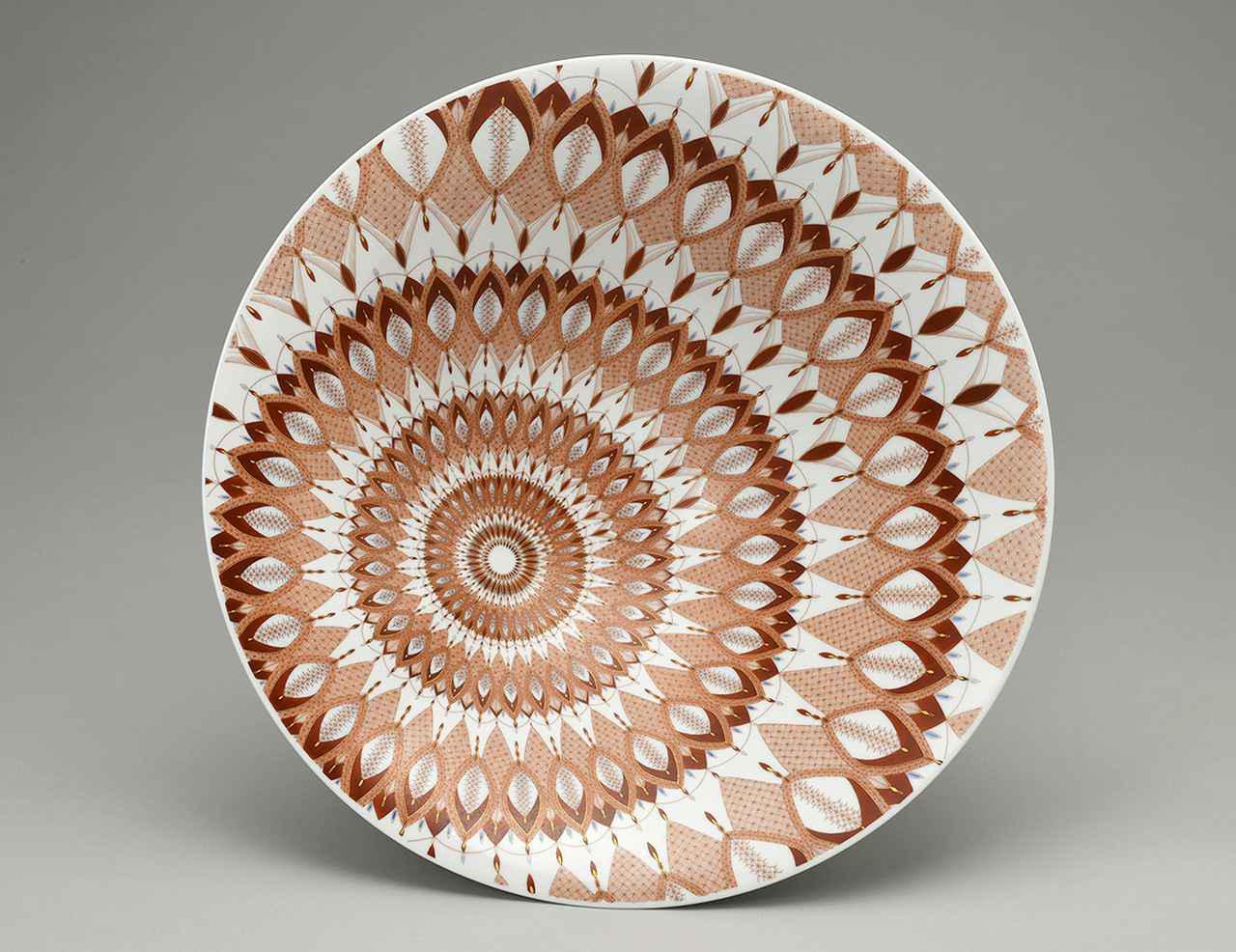 現代の“超”工芸からバウハウスまで いま行くべき“必見”展覧会