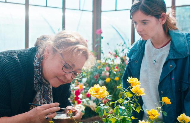 画像: THE ROSE MAKER © 2020 ESTRELLA PRODUCTIONS – FRANCE 3 CINÉMA – AUVERGNE-RHÔNE-ALPES CINÉMA