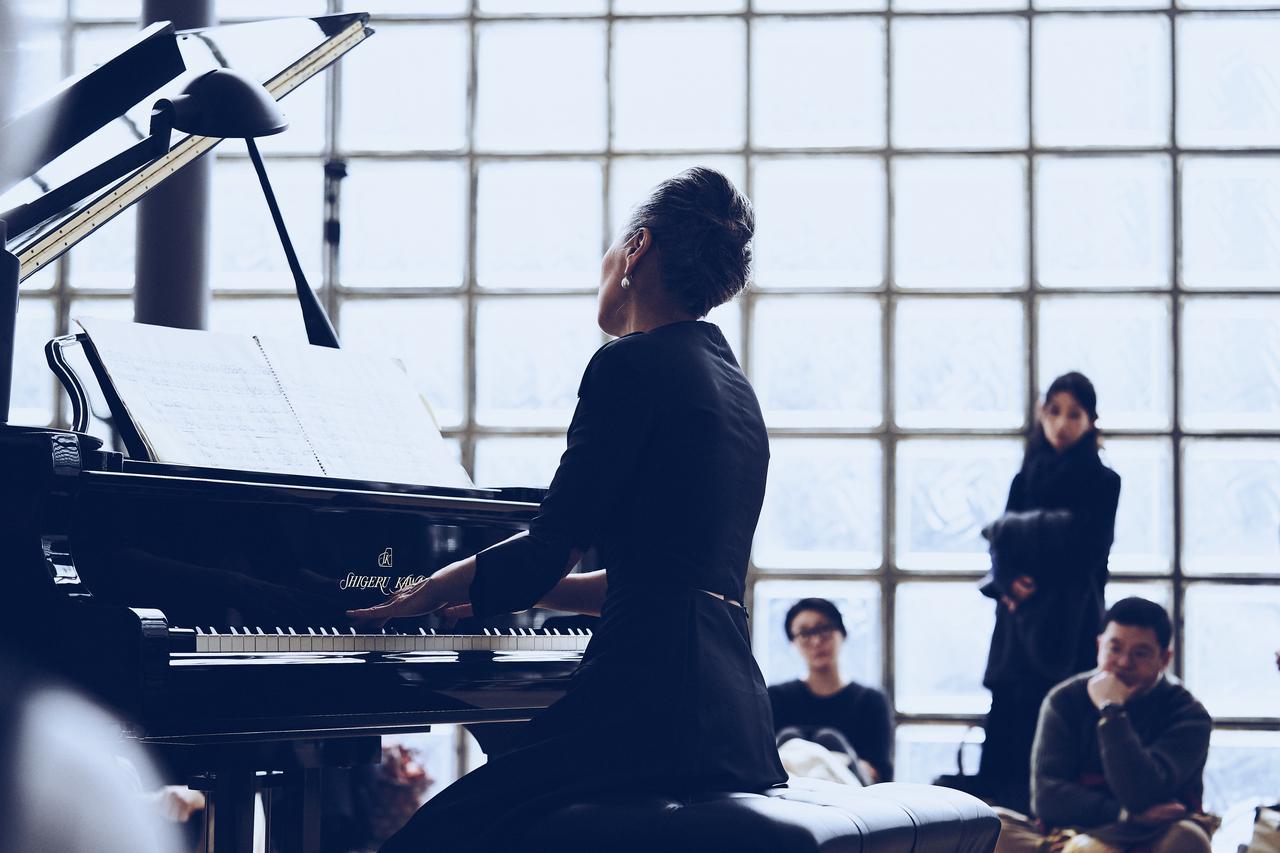 銀座メゾンエルメスフォーラム＞ がユニークであるわけ 【アートから