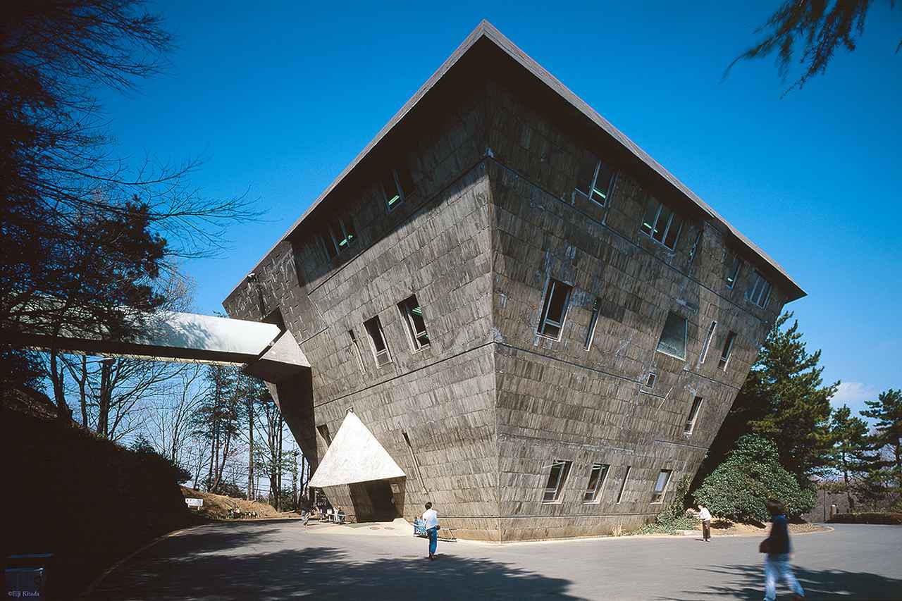 コスモポリタンな建築、遠藤利克の 新作、鏑木清方の幻の傑作にふれる 