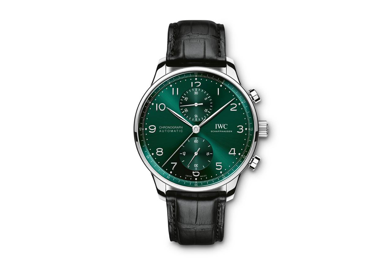 カラーダイヤルが華やかに映える！ 話題のジェンダーレスな時計で 自信