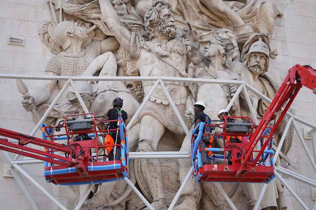 パリの凱旋門を布で包む。 その裏側にあるアート的思考 今週見るべき