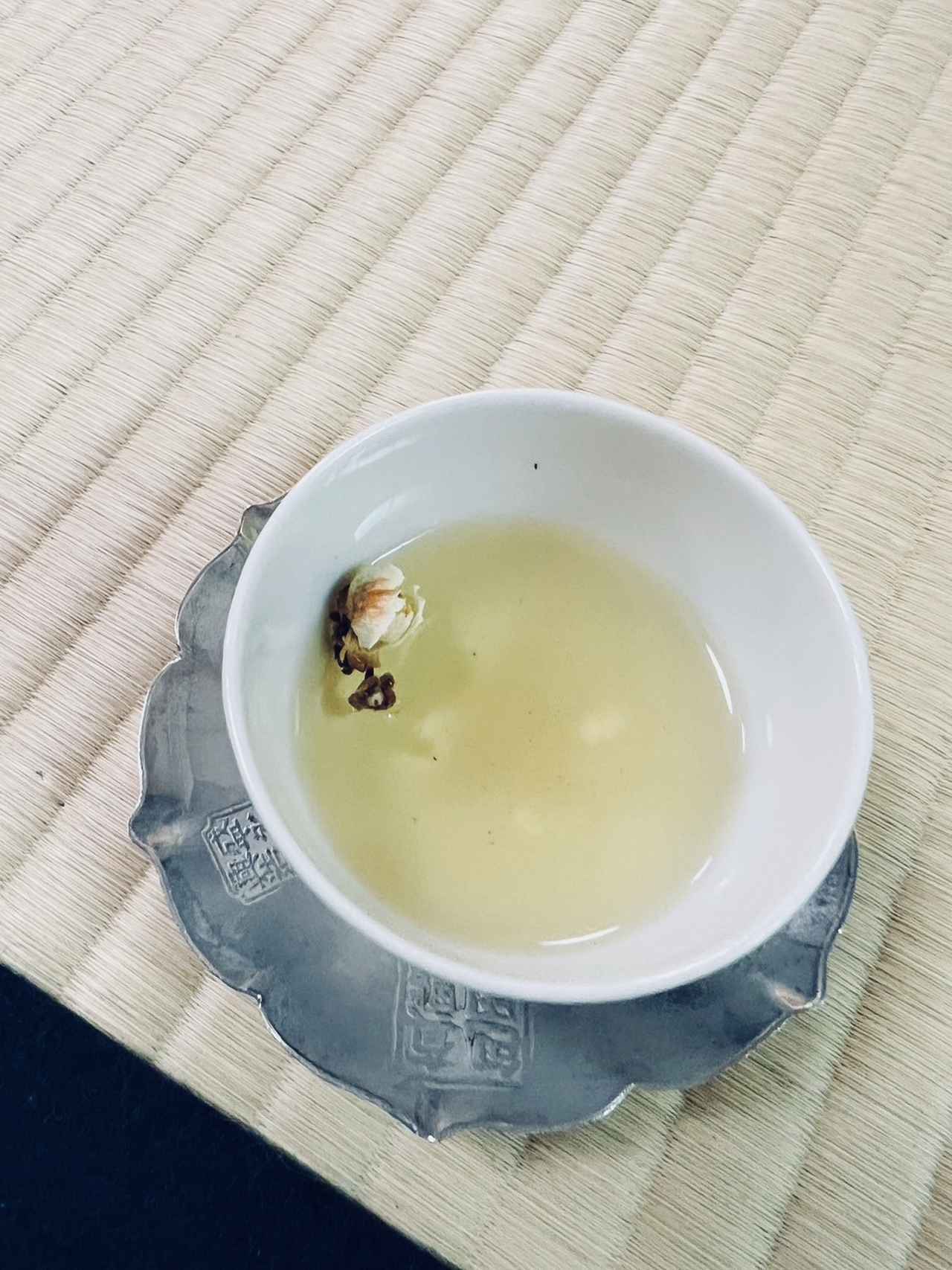 お茶会という未知との遭遇 【菅野麻子の奈良の通い路 和稽古ことはじめ「に」】 - T JAPAN:The New York Times Style  Magazine 公式サイト