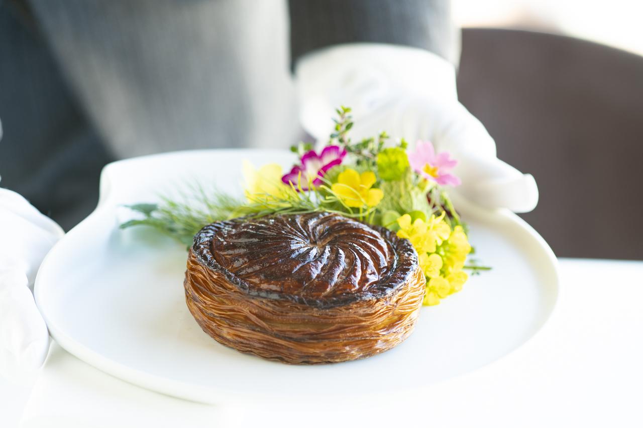 新・この店の、このひと皿。 Vol.2「エラン」のパイ包み - T JAPAN:The New York Times Style Magazine  公式サイト