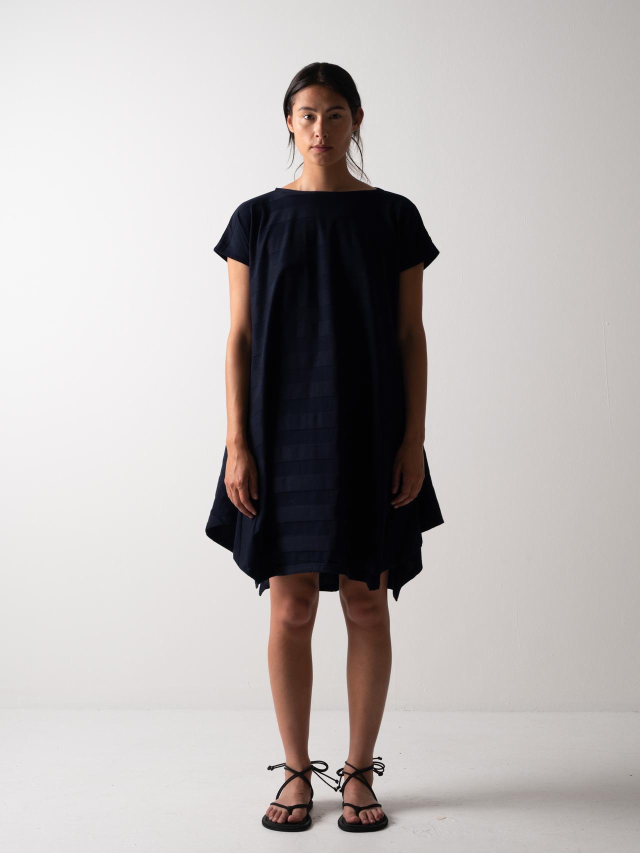 大人をきれいに見せる服】 Vol.2 自分軸で、自由自在に。 コグ ザ 