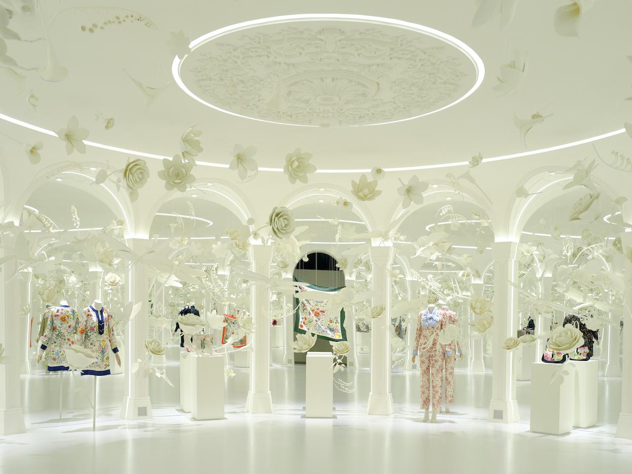 グッチの神話はいかに継承されるのか？ 展覧会「Gucci Cosmos」が 世界