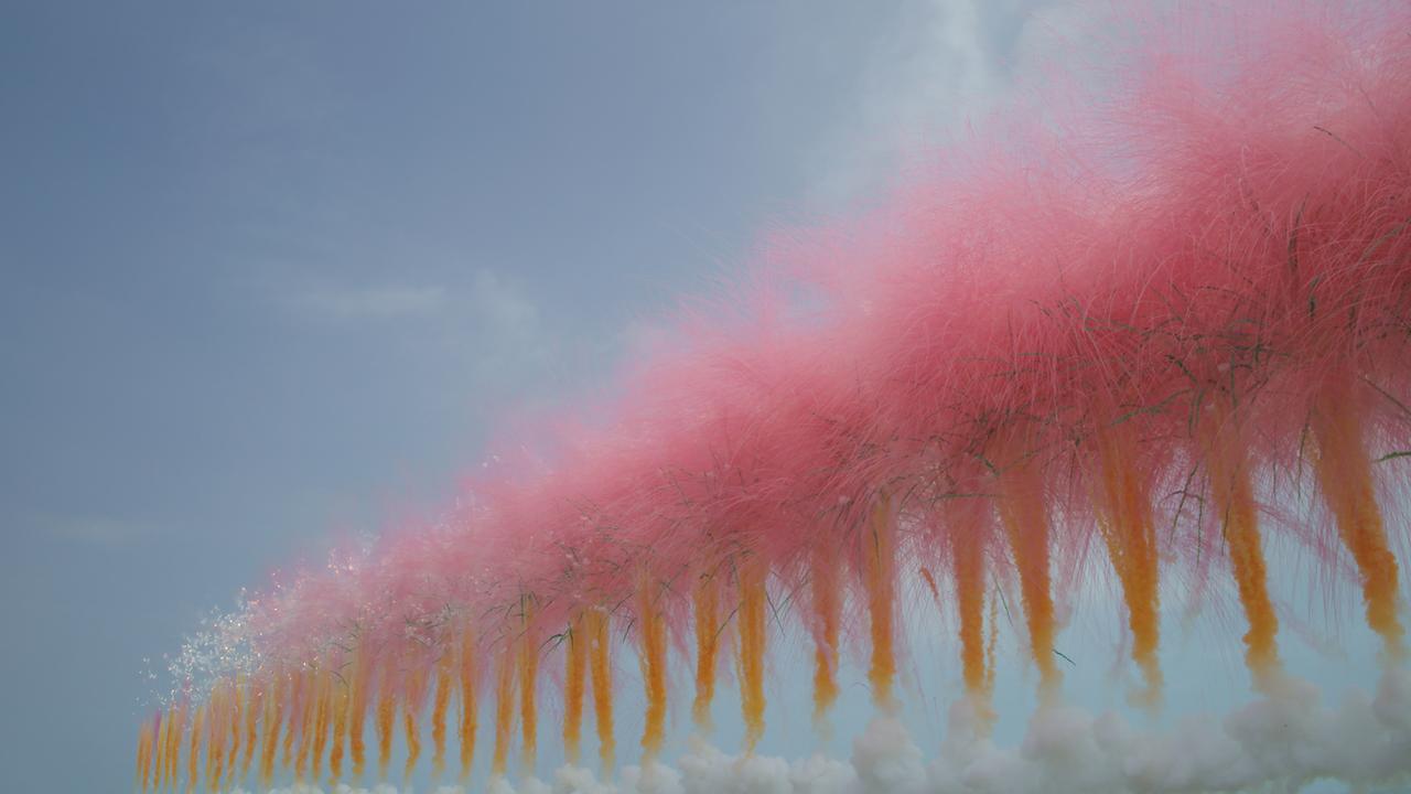 蔡國強からの贈り物―― 福島・いわきの空を鎮魂の色に染めた 白天