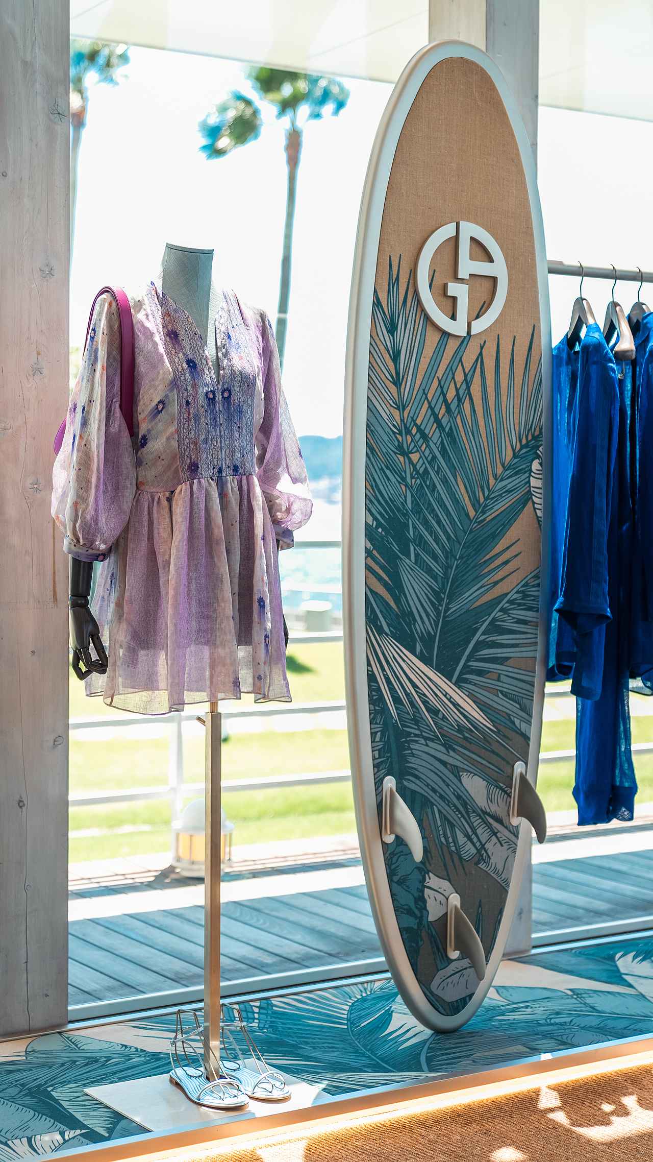 ジョルジオ アルマーニの ポップアップストアが逗子に登場 極上の