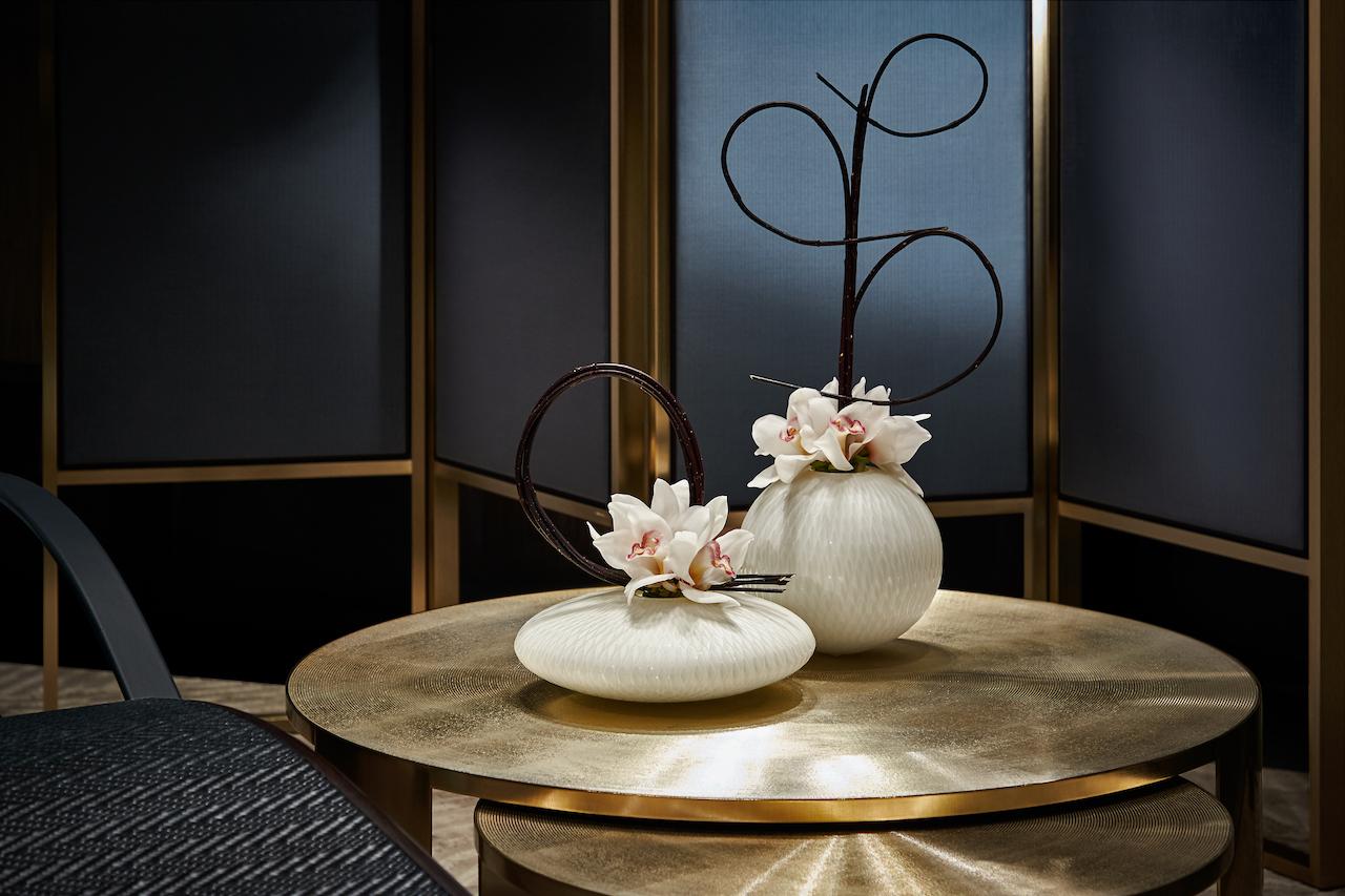 ルイ•ヴィトン、ディオールなど 気品を纏い、花を輝かせる 人気