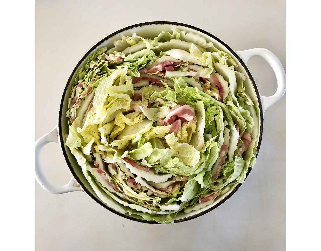 平野由希子の「野菜とお酒」 ―幸福な大人の食卓― Vol.23 白菜のレシピ