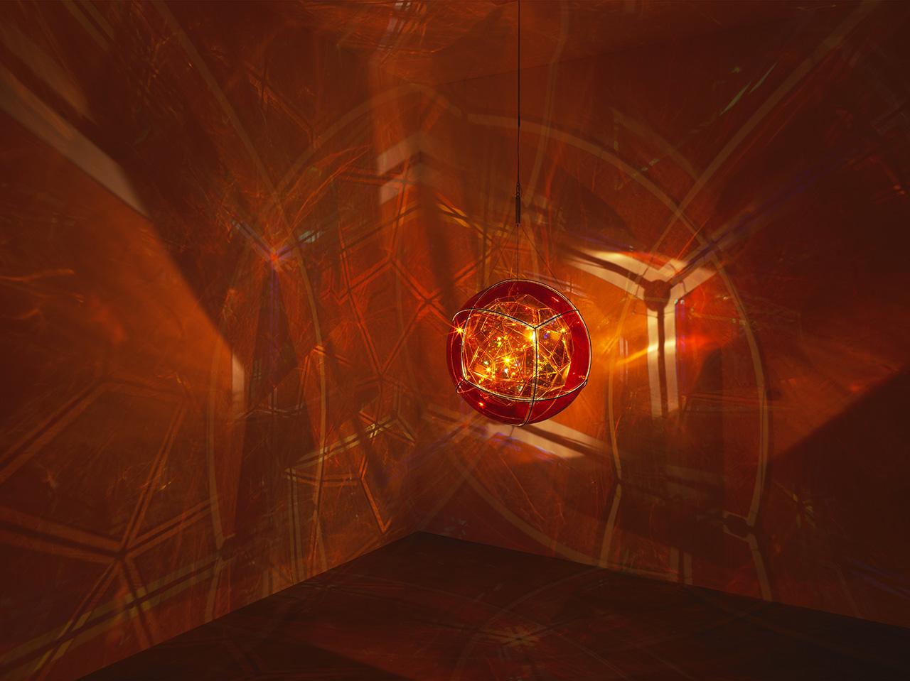 注目の現代美術家・松山智一の個展 前衛写真の精神を辿る企画展など