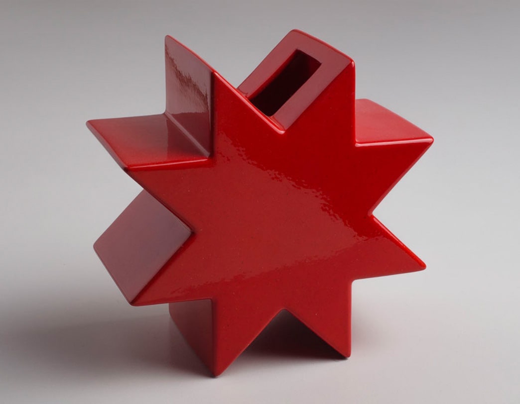 まるでポップアート！ 飾るだけでも楽しい、 ユニークなフラワーベース