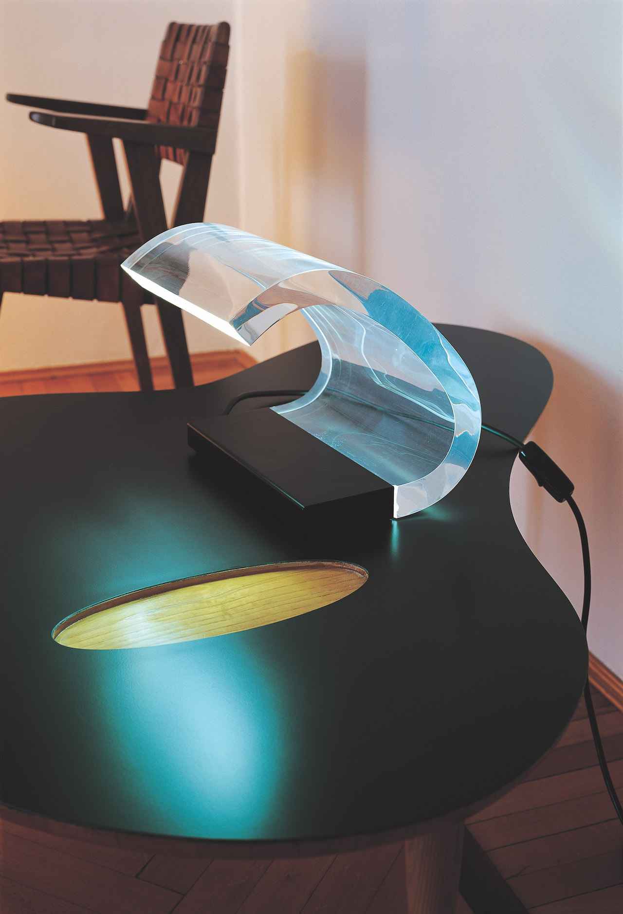 アートな明かりを手元に！ テーブルランプの名作7選 - T JAPAN:The New