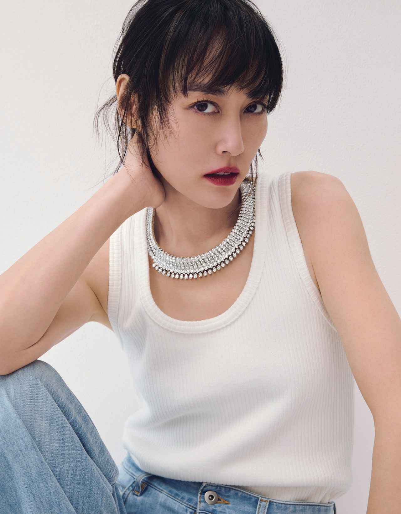 菊地凛子 写真 六本木TSUTAYAで31500で購入 菊地凛子がしなやかにまとう ダイヤモンドと真珠の煌めき - T