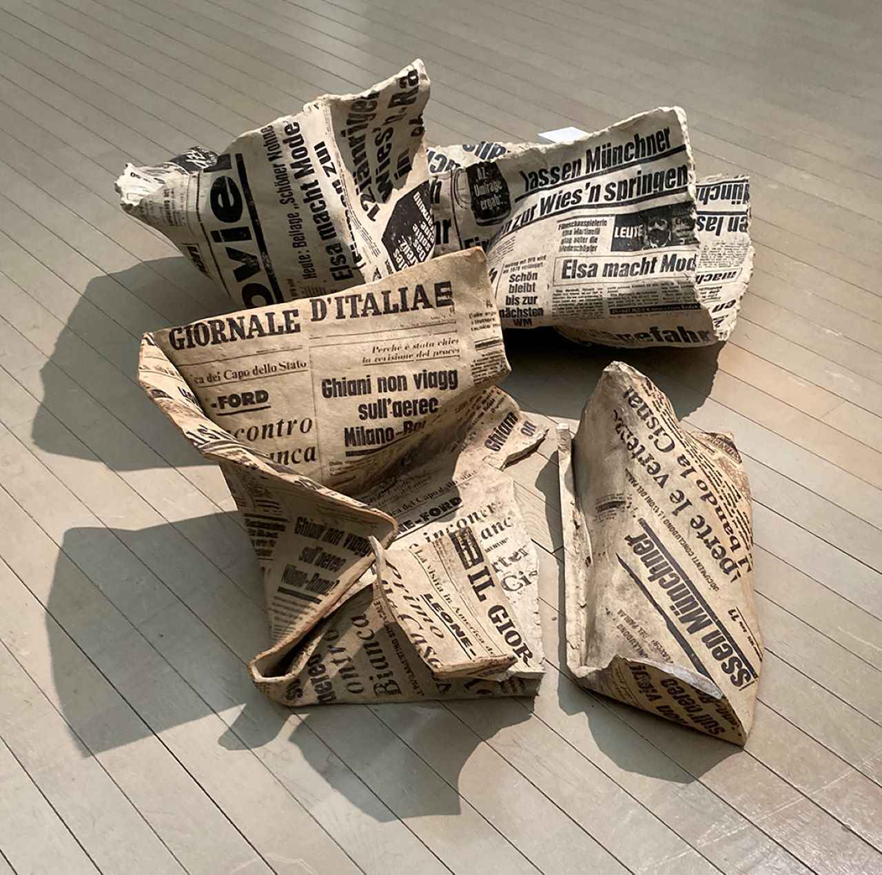 初期作から近作までを俯瞰する 話題の個展が開催中── 「三島喜美代