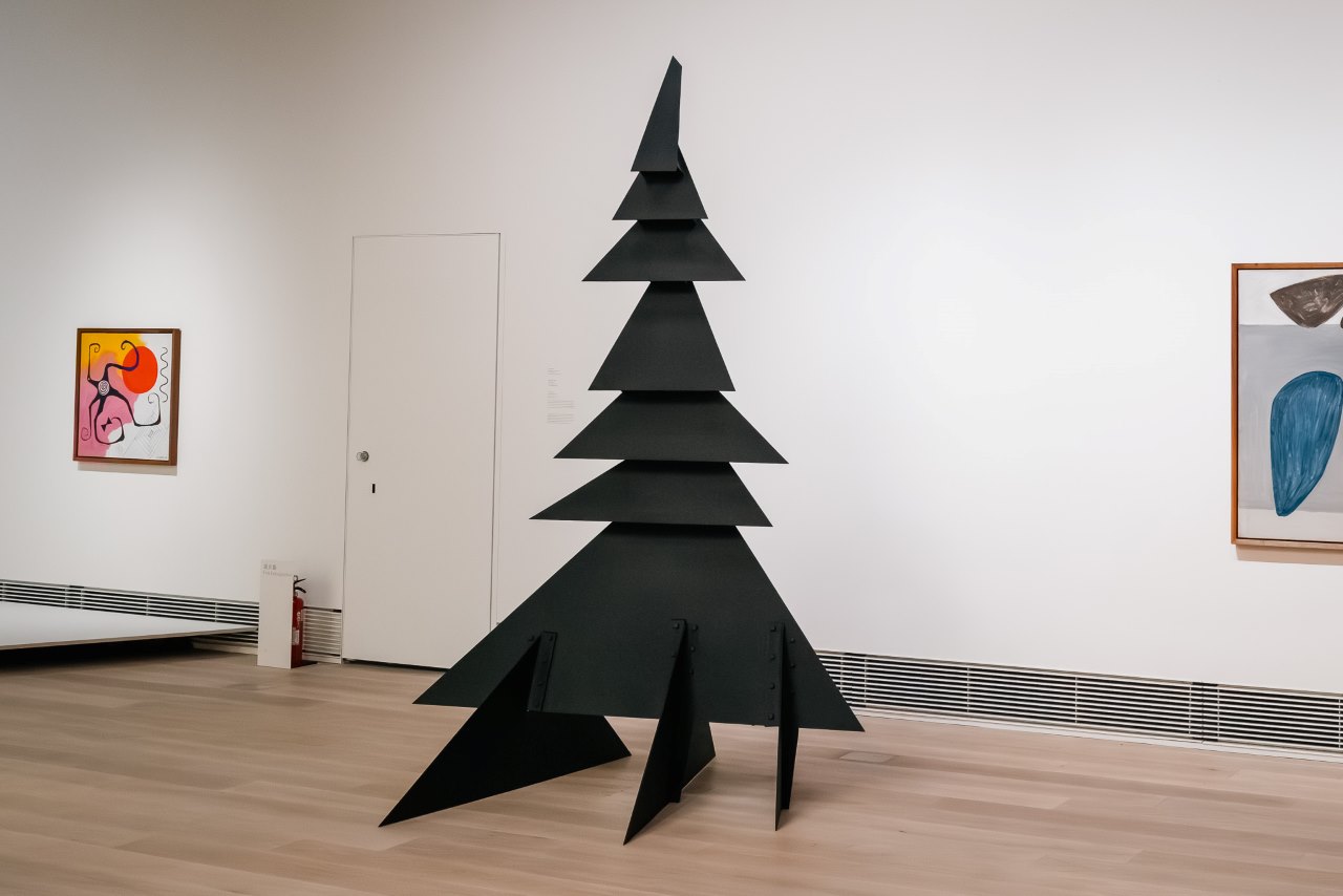 モビールで近代彫刻の概念を変え 日本的な感性で魅了する