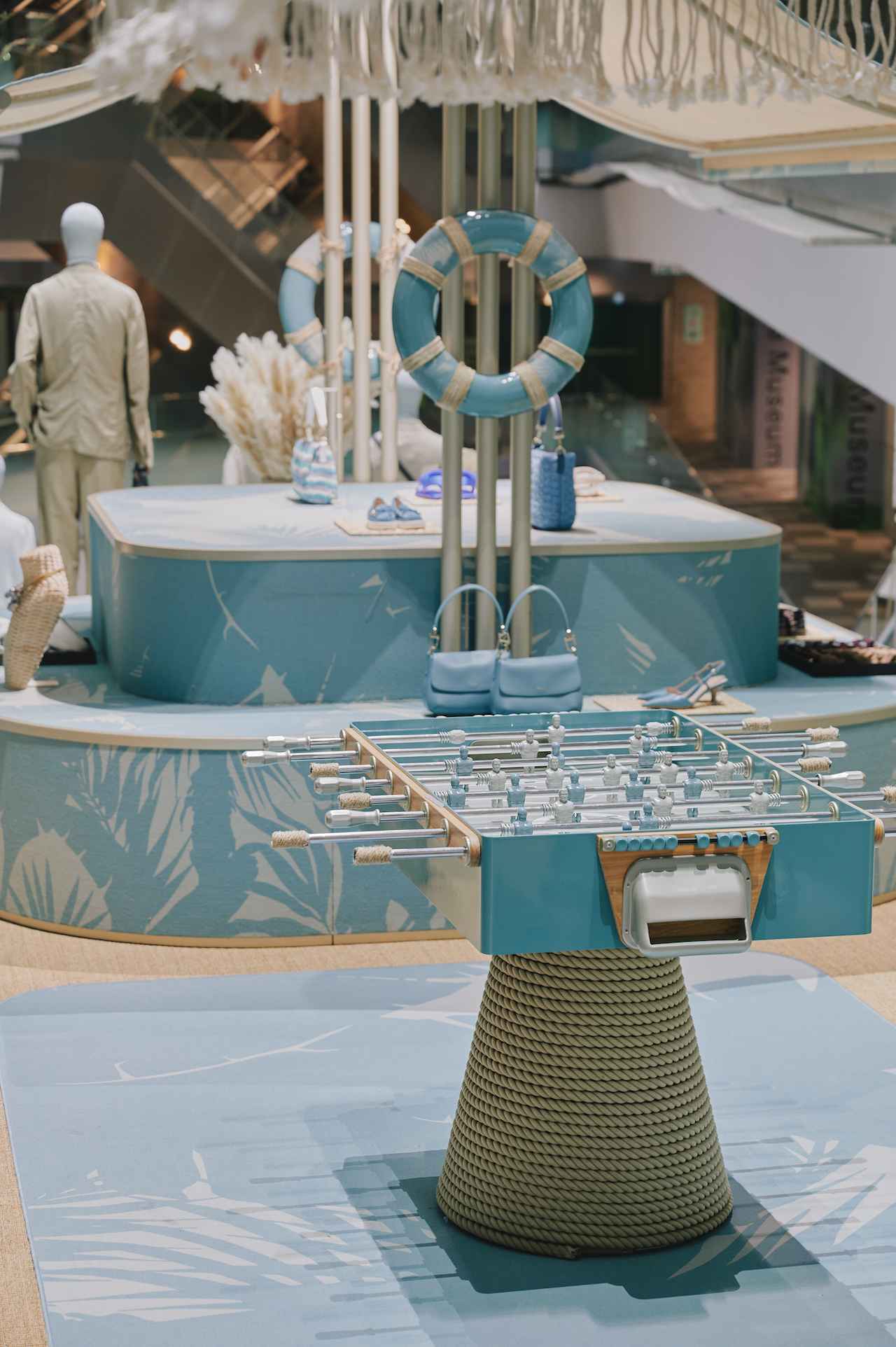 リュクスなリゾートへと誘う、 ジョルジオ アルマーニの 期間限定