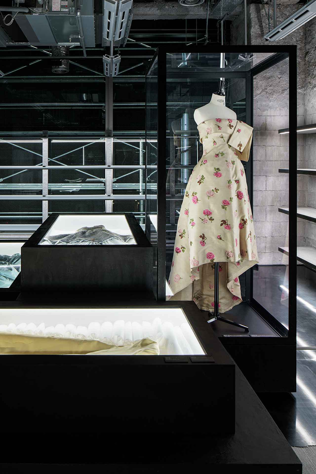 新たなるタイムレスーー バレンシアガCEOが語る 時を経ても魅力を放つ